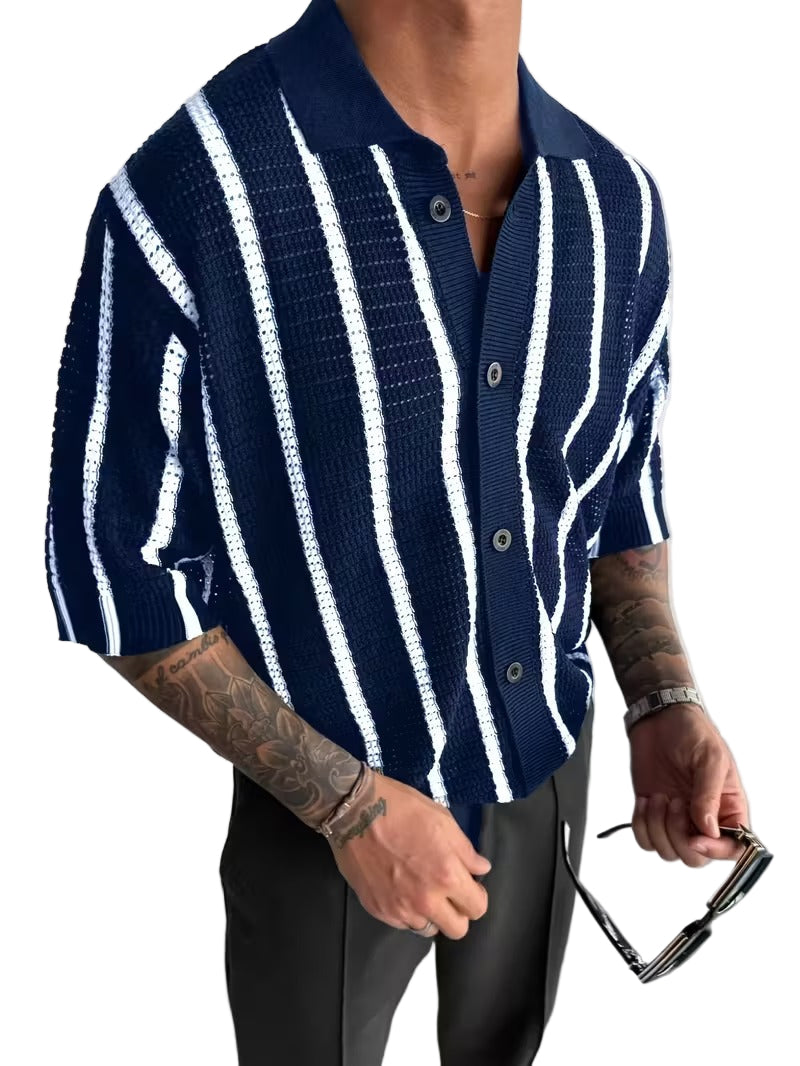Men’s Short Sleeve Button Shirt with Vertical Pattern