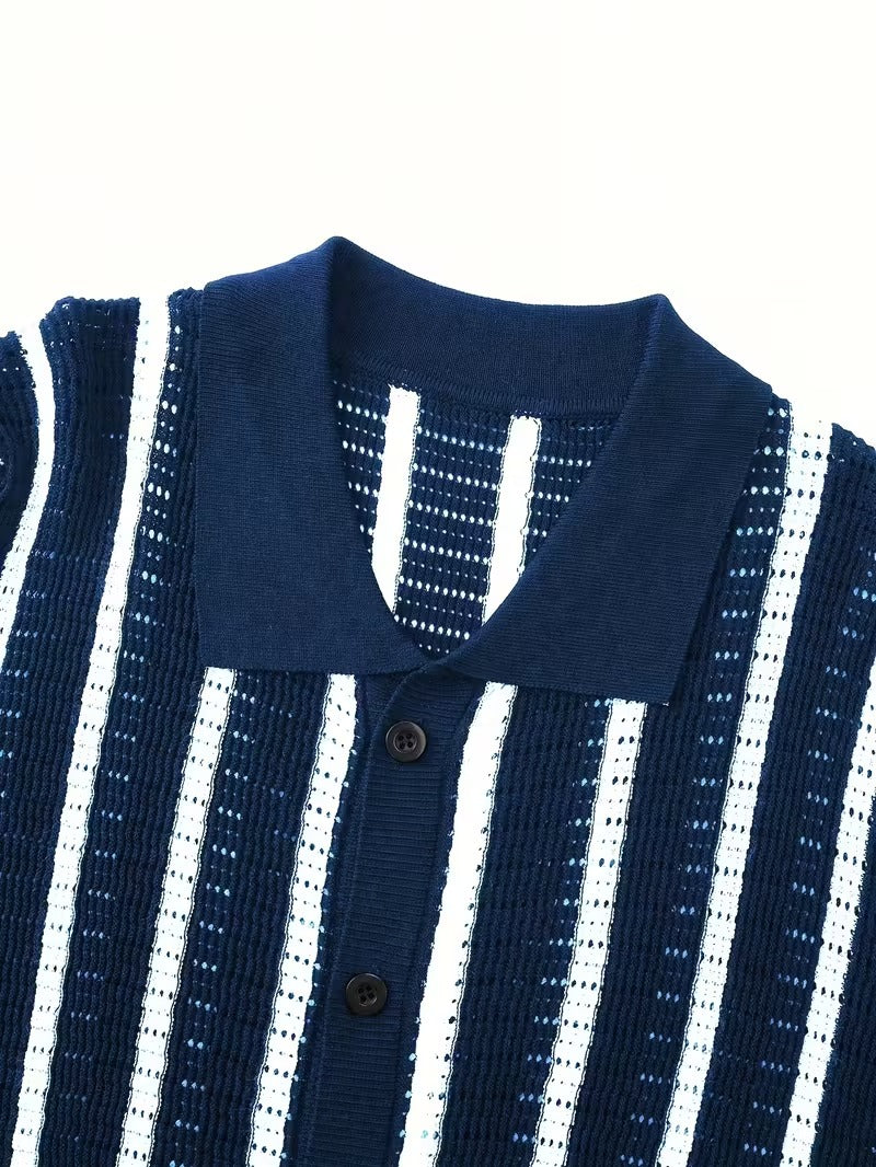 Men’s Short Sleeve Button Shirt with Vertical Pattern