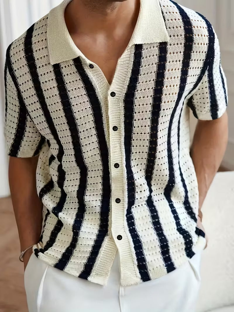 Men’s Short Sleeve Button Shirt with Vertical Pattern