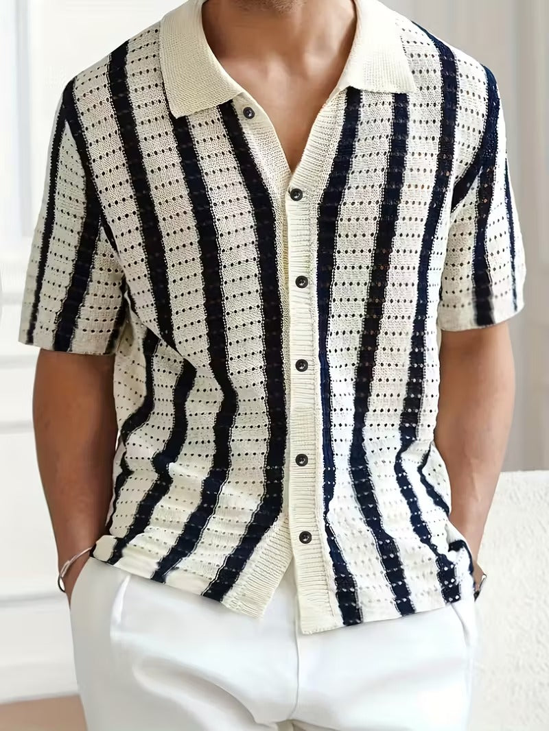 Men’s Short Sleeve Button Shirt with Vertical Pattern