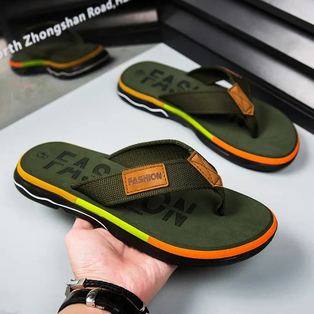 Leo | Men’s Multicoloured Flip-Flops with Contrast Sole