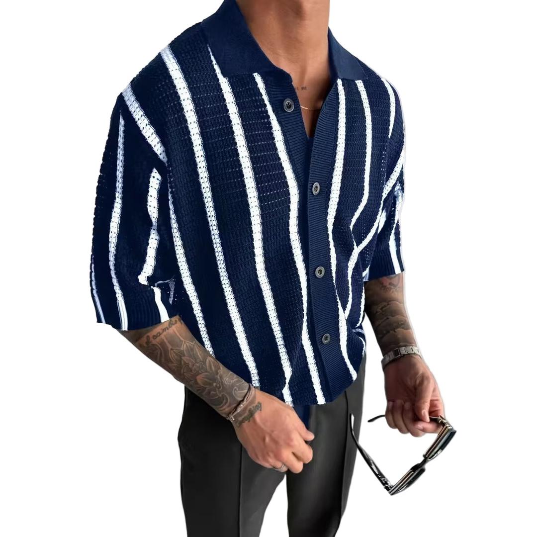 Men’s Short Sleeve Button Shirt with Vertical Pattern